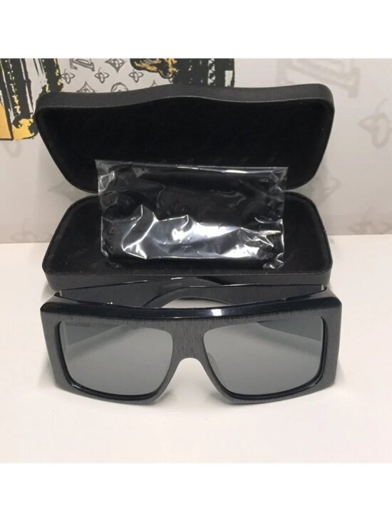 New Authentic Balenciaga BB0002S 003 Grey/Silver Mirror Shield Sunglasses main image 11